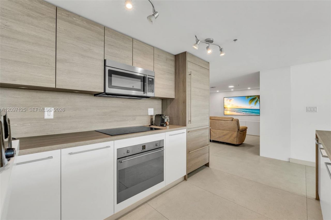 400 Sunny Isles Blvd, Unit 916, Sunny Isles Beach, FL 33160 Photo