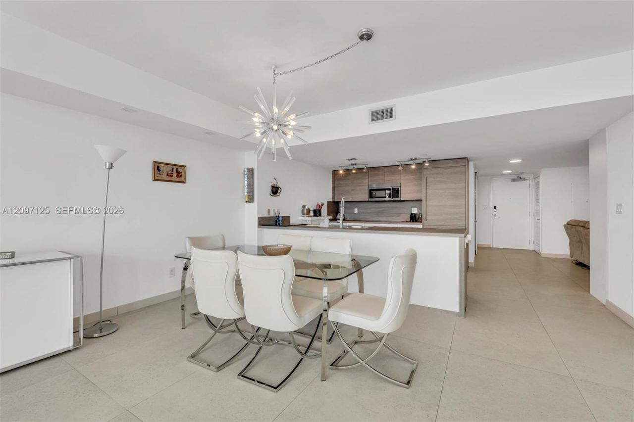 400 Sunny Isles Blvd, Unit 916, Sunny Isles Beach, FL 33160 Photo