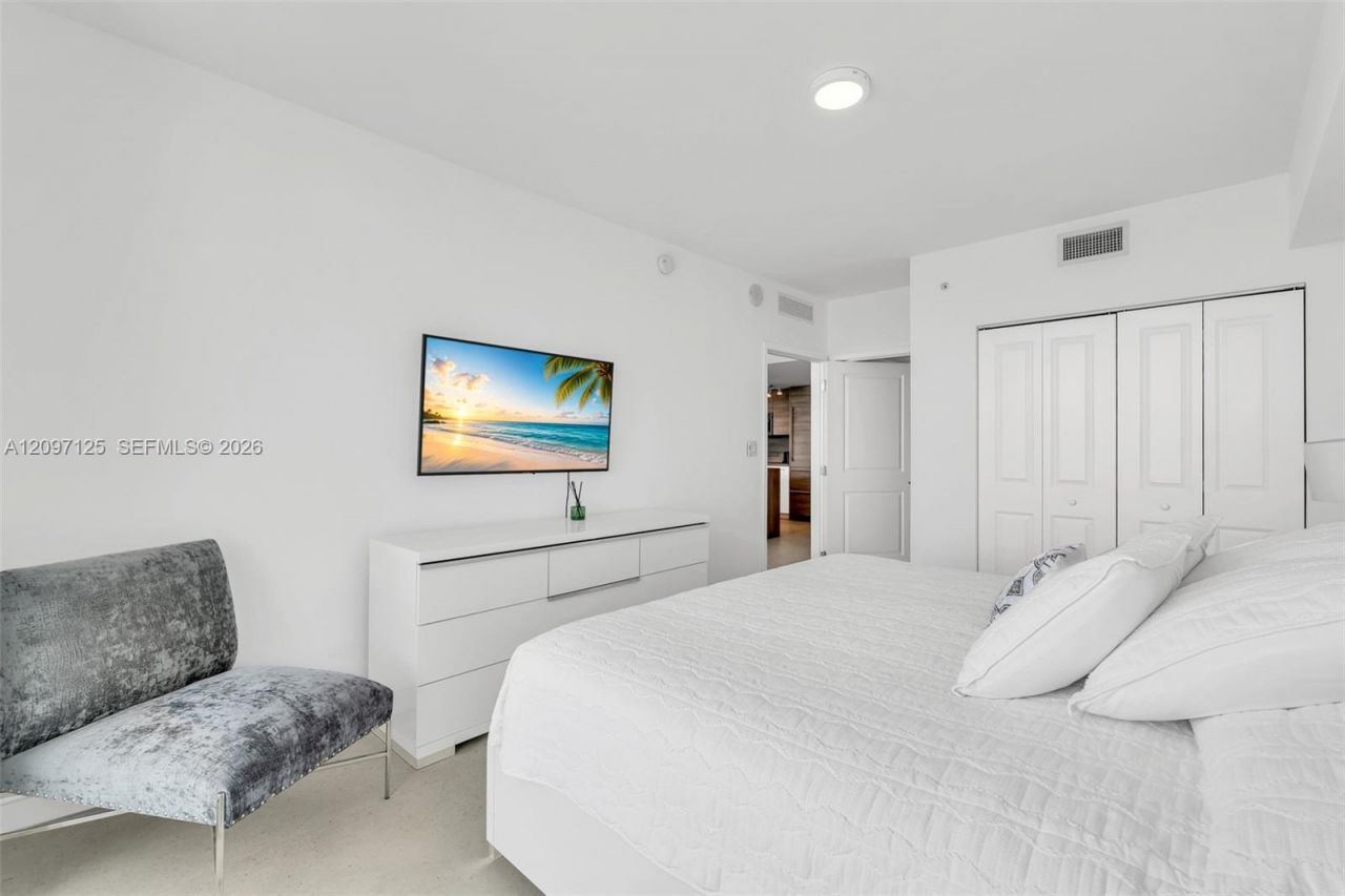 400 Sunny Isles Blvd, Unit 916, Sunny Isles Beach, FL 33160 Photo