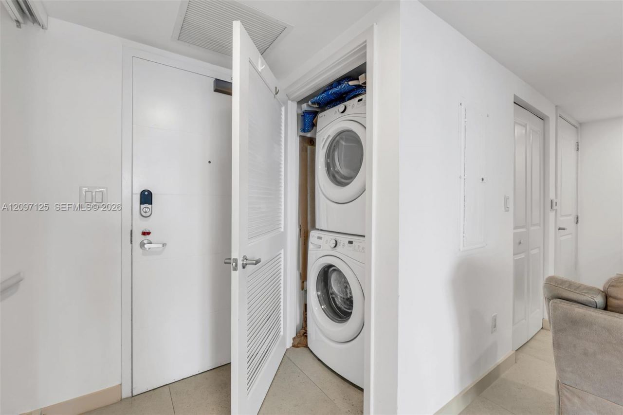 400 Sunny Isles Blvd, Unit 916, Sunny Isles Beach, FL 33160 Photo