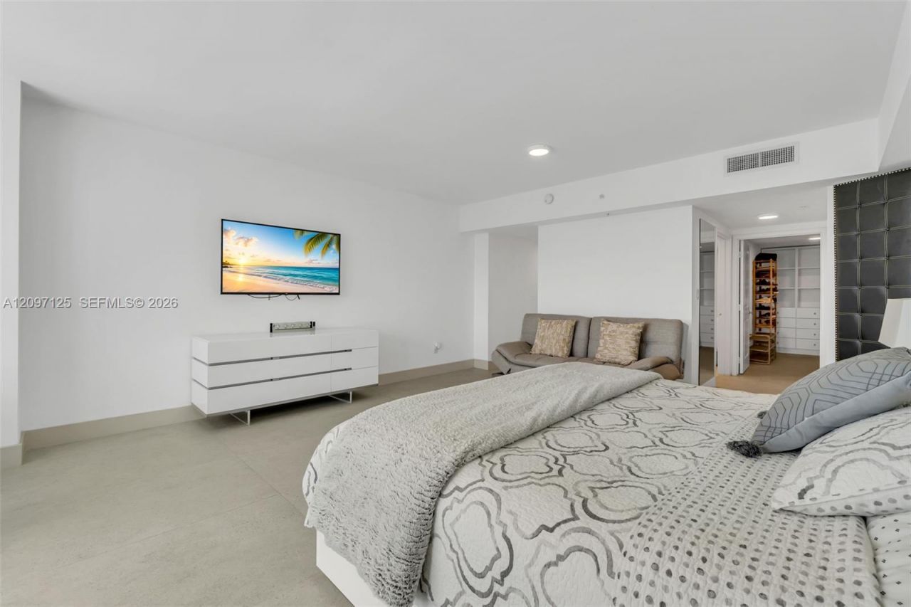 400 Sunny Isles Blvd, Unit 916, Sunny Isles Beach, FL 33160 Photo