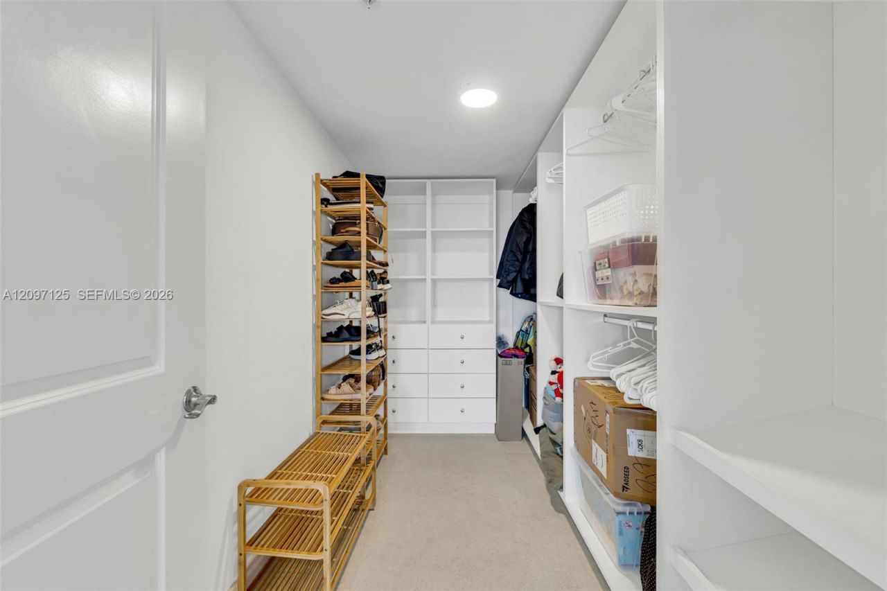 400 Sunny Isles Blvd, Unit 916, Sunny Isles Beach, FL 33160 Photo
