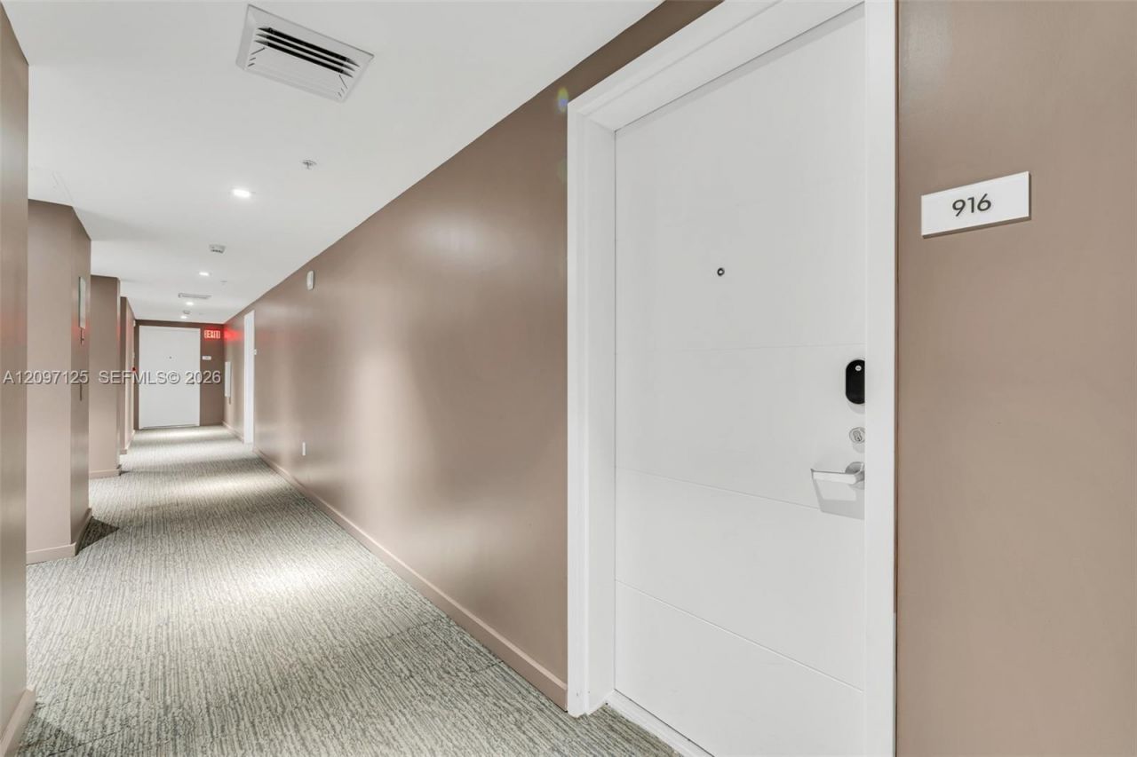 400 Sunny Isles Blvd, Unit 916, Sunny Isles Beach, FL 33160 Photo
