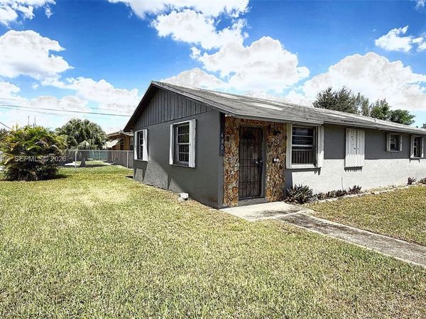 480 NW 14th St , Florida City, FL 33034