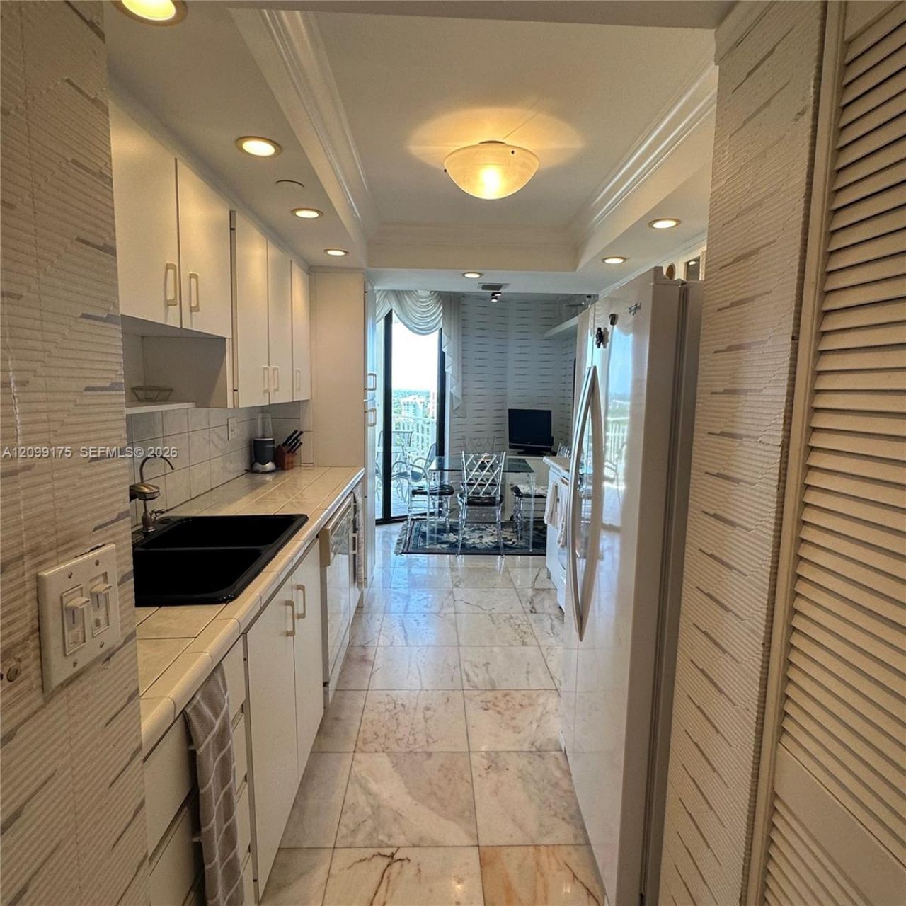 4000 Towerside Ter , Unit 2107, Miami, FL 33138 Photo