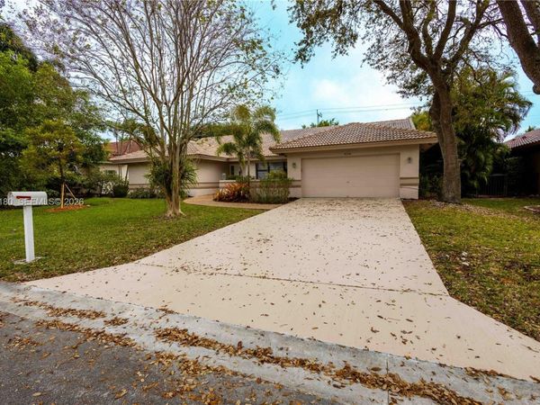 8248 NW 40th Ct , Coral Springs, FL 33065