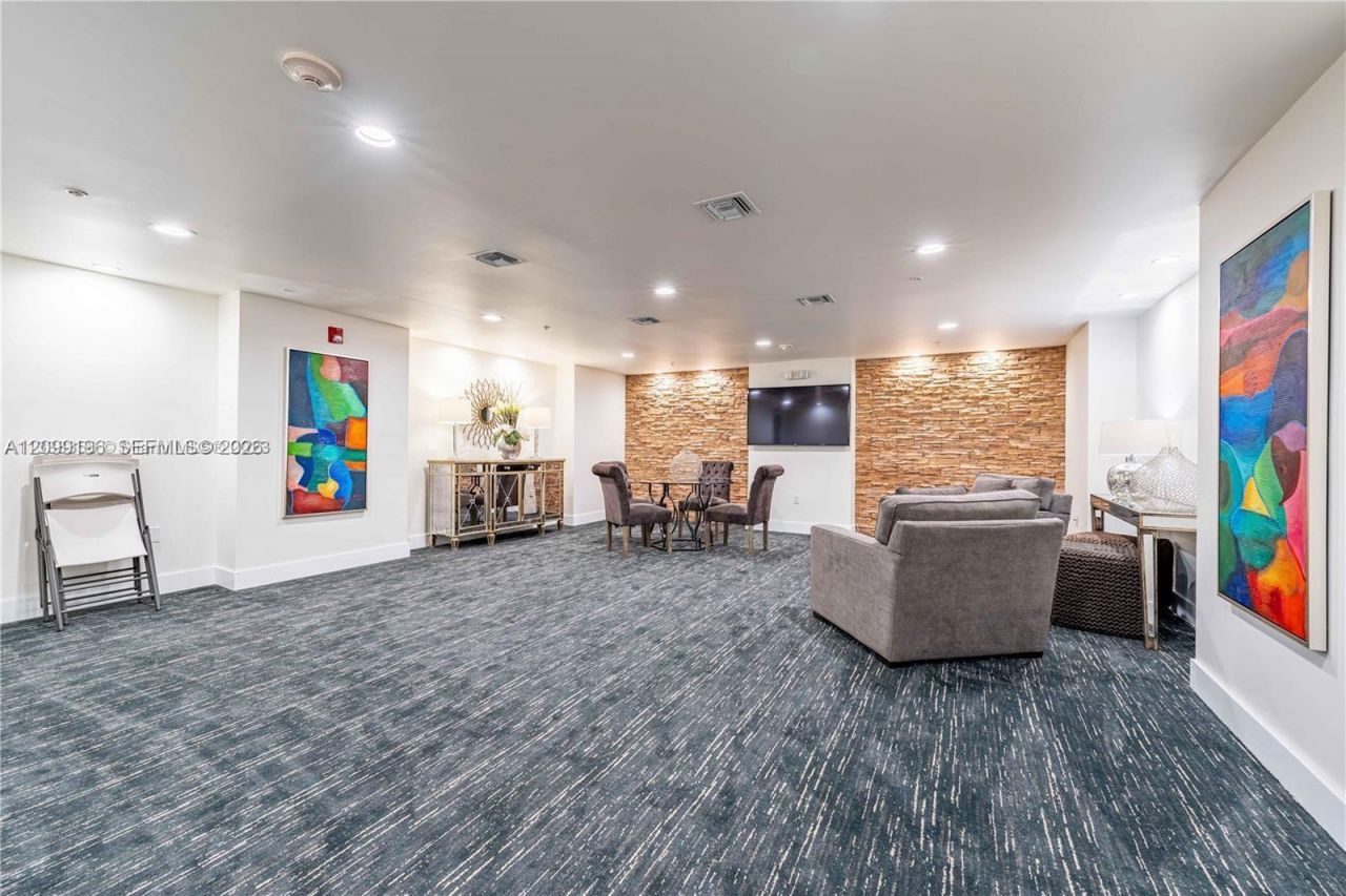 3530 SW 22nd St, Unit 703, Miami, FL 33145 Photo