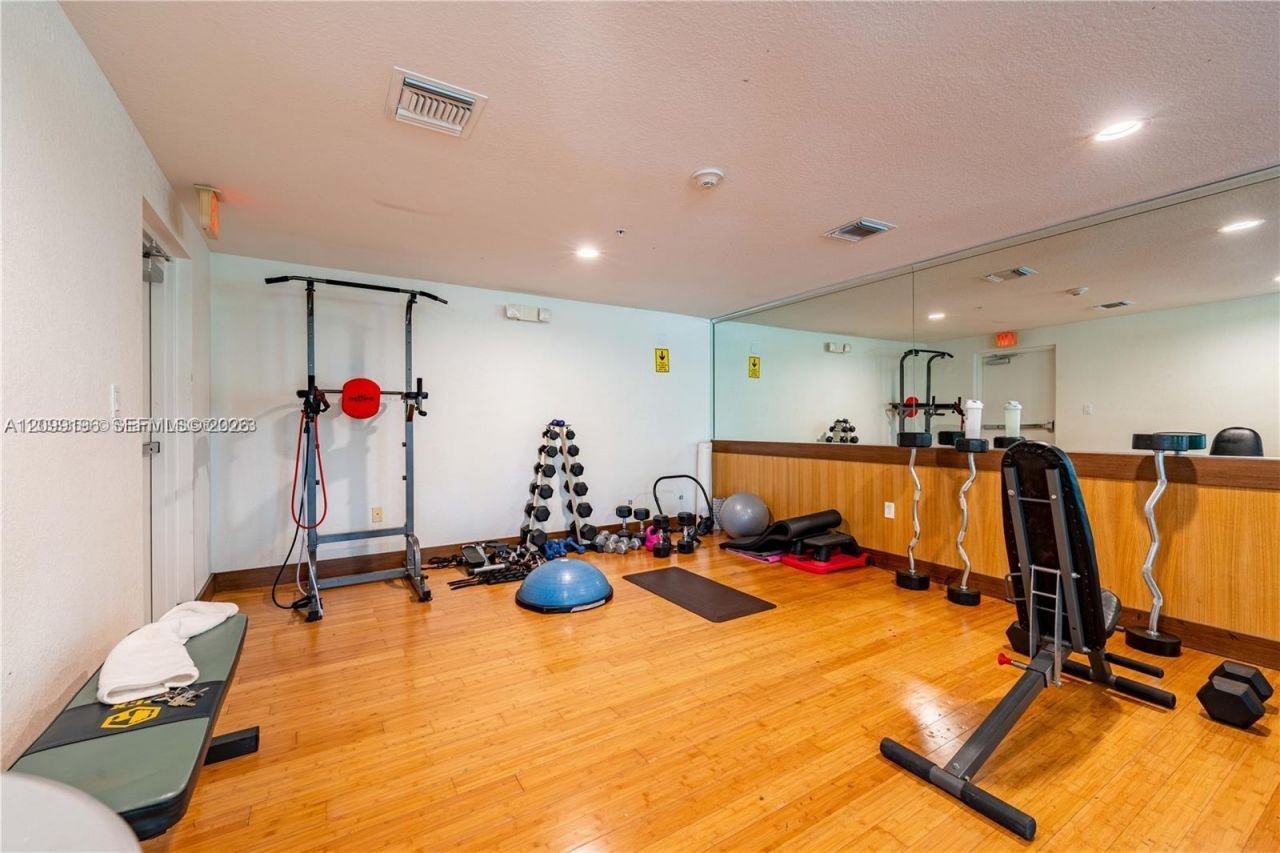 3530 SW 22nd St, Unit 703, Miami, FL 33145 Photo