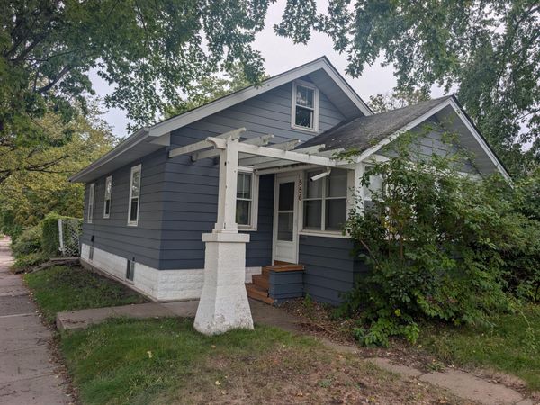 556 11th Avenue N, South Saint Paul, MN 55075