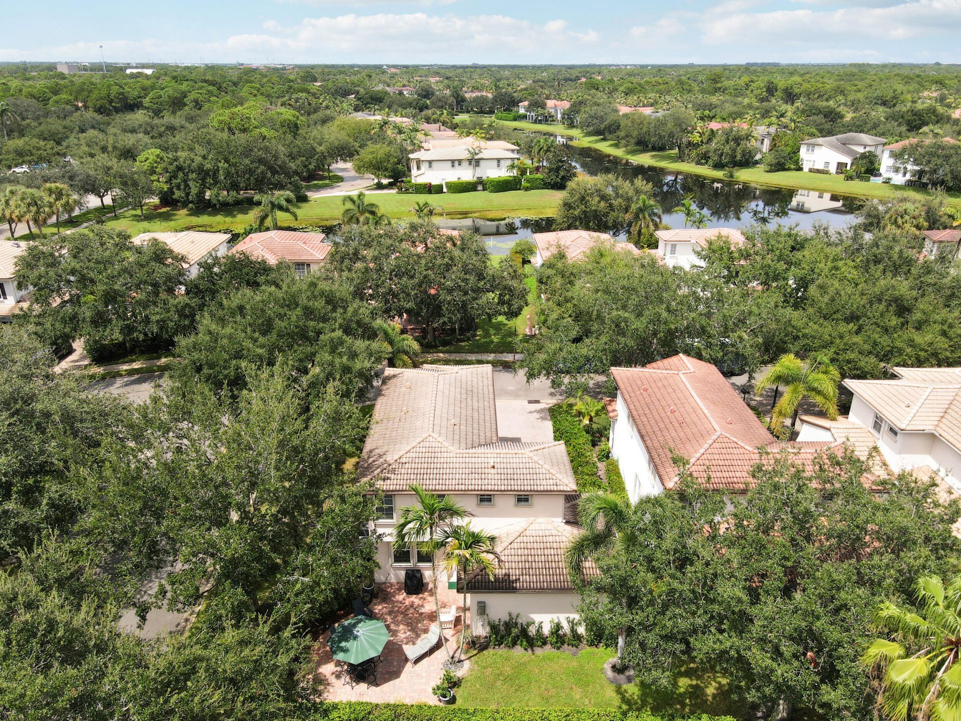 654 Castle Drive, Palm Beach Gardens, FL 33410 Photo
