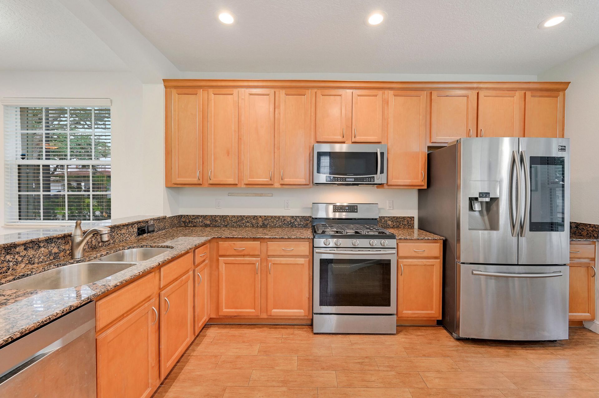 654 Castle Drive, Palm Beach Gardens, FL 33410 Photo
