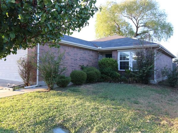 8821 Sagebrush Trail, Cross Roads, TX 76227
