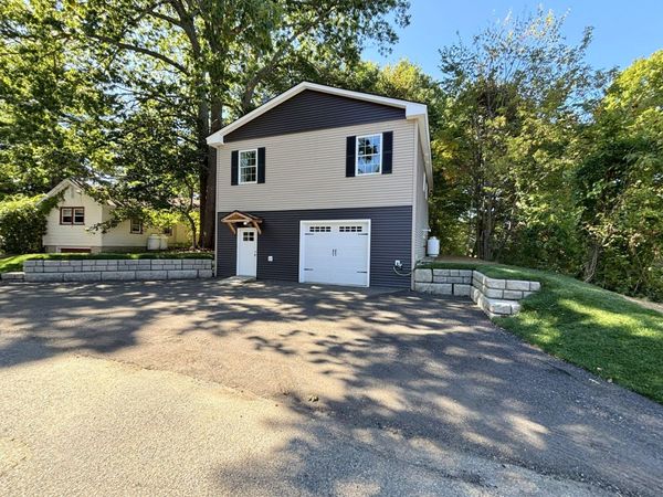 33 Pearl Street , Lewiston, ME 04240