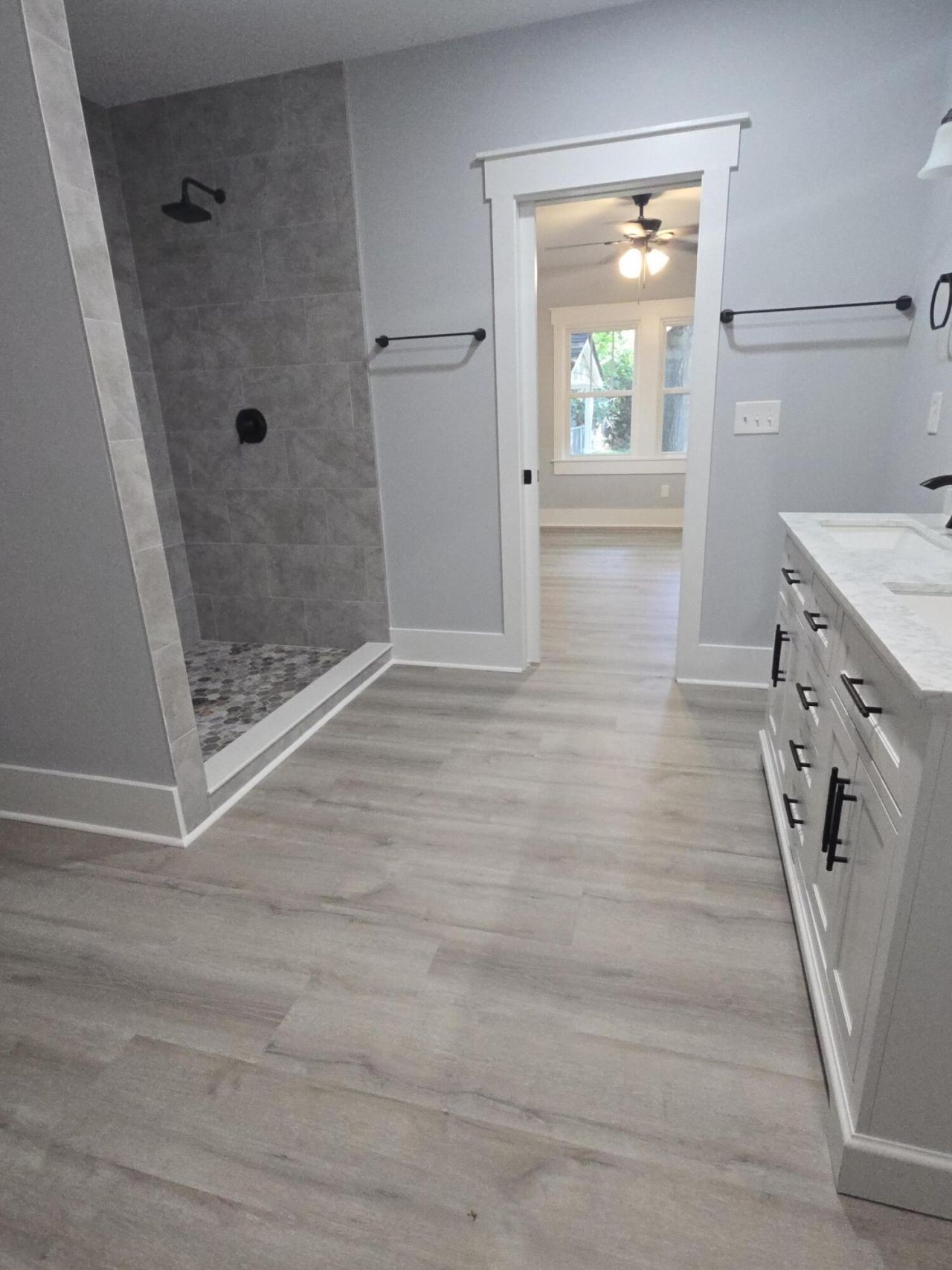 203 E George Street Photo 13