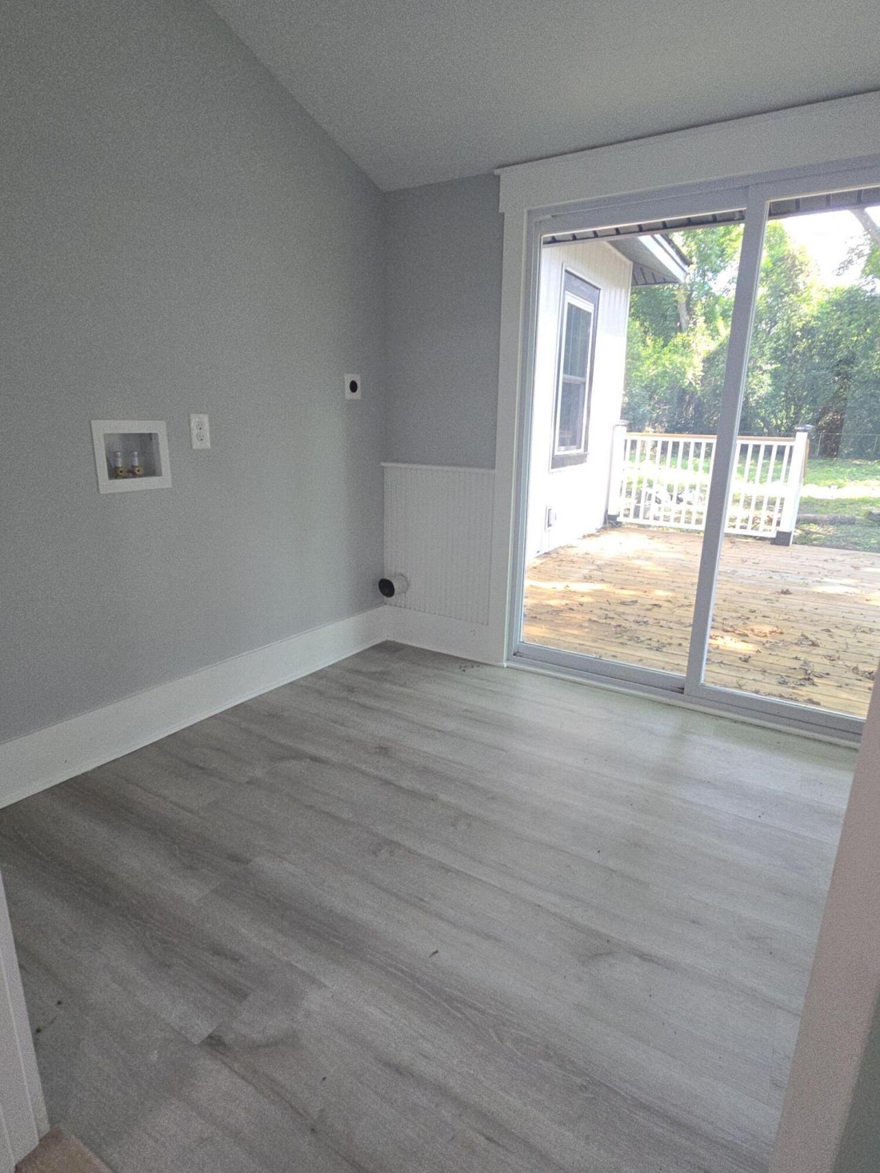 203 E George Street Photo 22