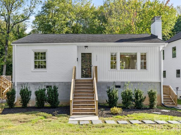 2932 Hanson Drive, Charlotte, NC 28207