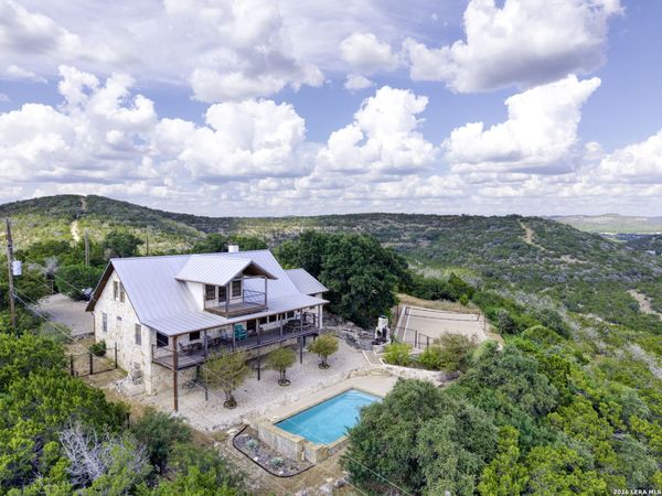 360 Bluebonnet, ConCan, TX 78838