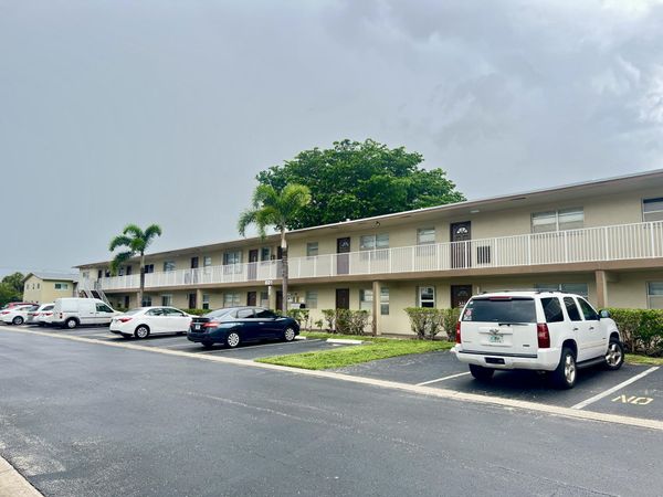 601 NW 78th Terrace, Unit 205, Margate, FL 33063