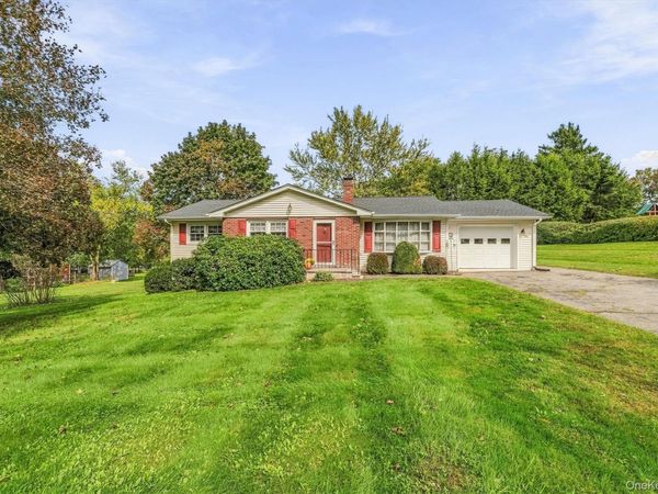 38 Blossom Lane , Wallkill, NY 12589