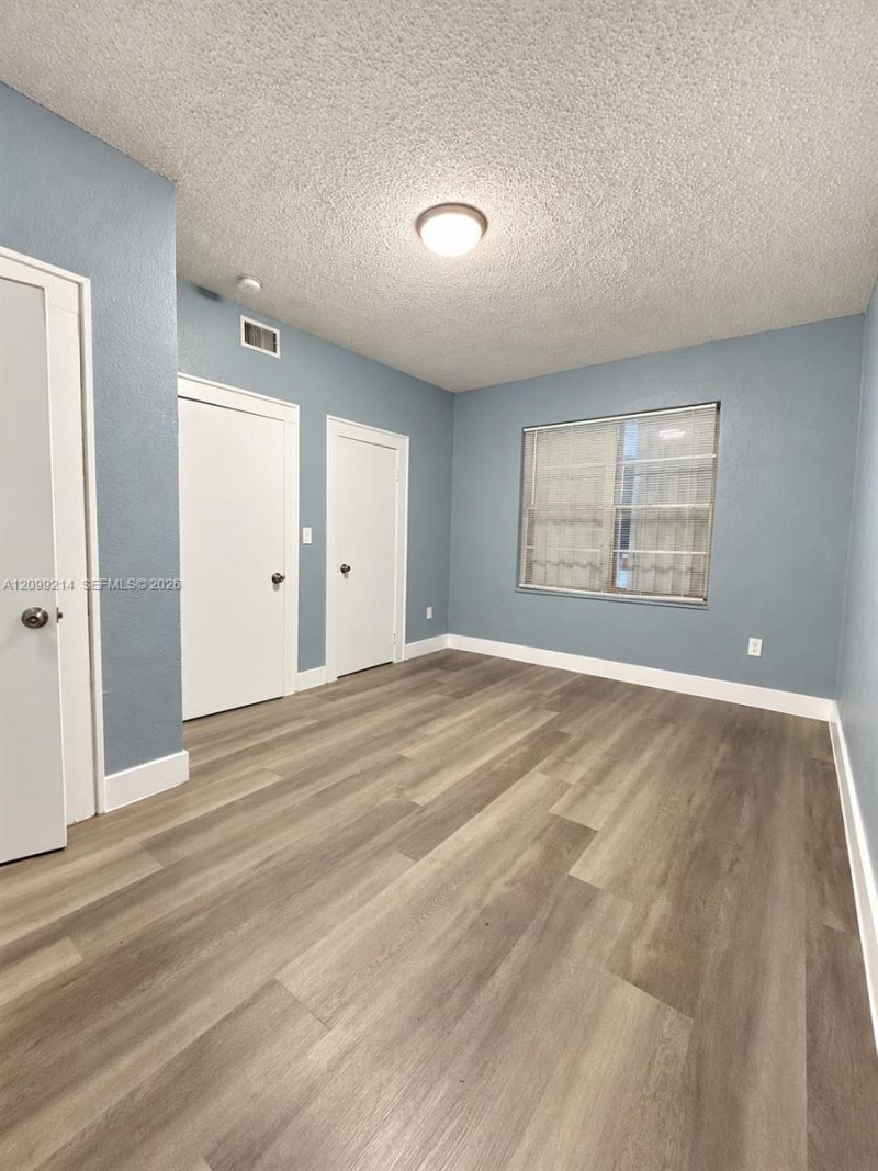 301 SW 10th Ave , Unit 4, Miami, FL 33130 Photo