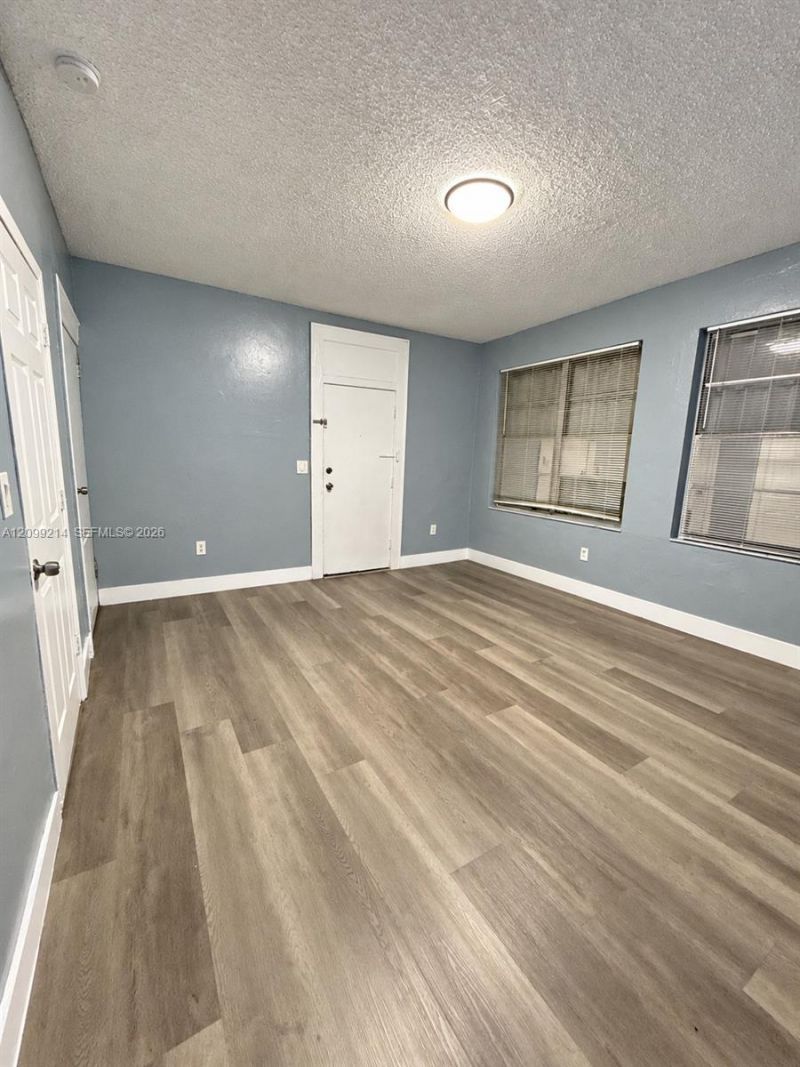 301 SW 10th Ave , Unit 4, Miami, FL 33130 Photo
