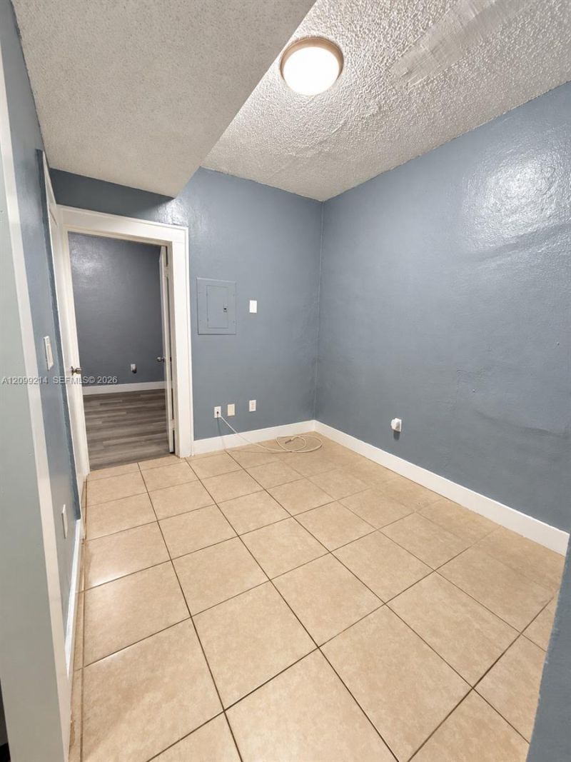 301 SW 10th Ave , Unit 4, Miami, FL 33130 Photo