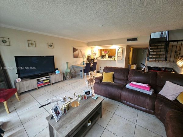 8401 W Sample Rd , Unit 10, Coral Springs, FL 33065