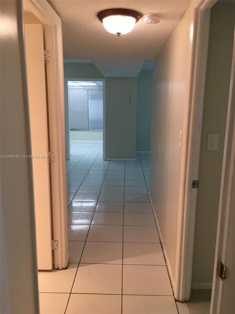 4170 Inverrary Dr , Unit 111, Lauderhill, FL 33319 Photo