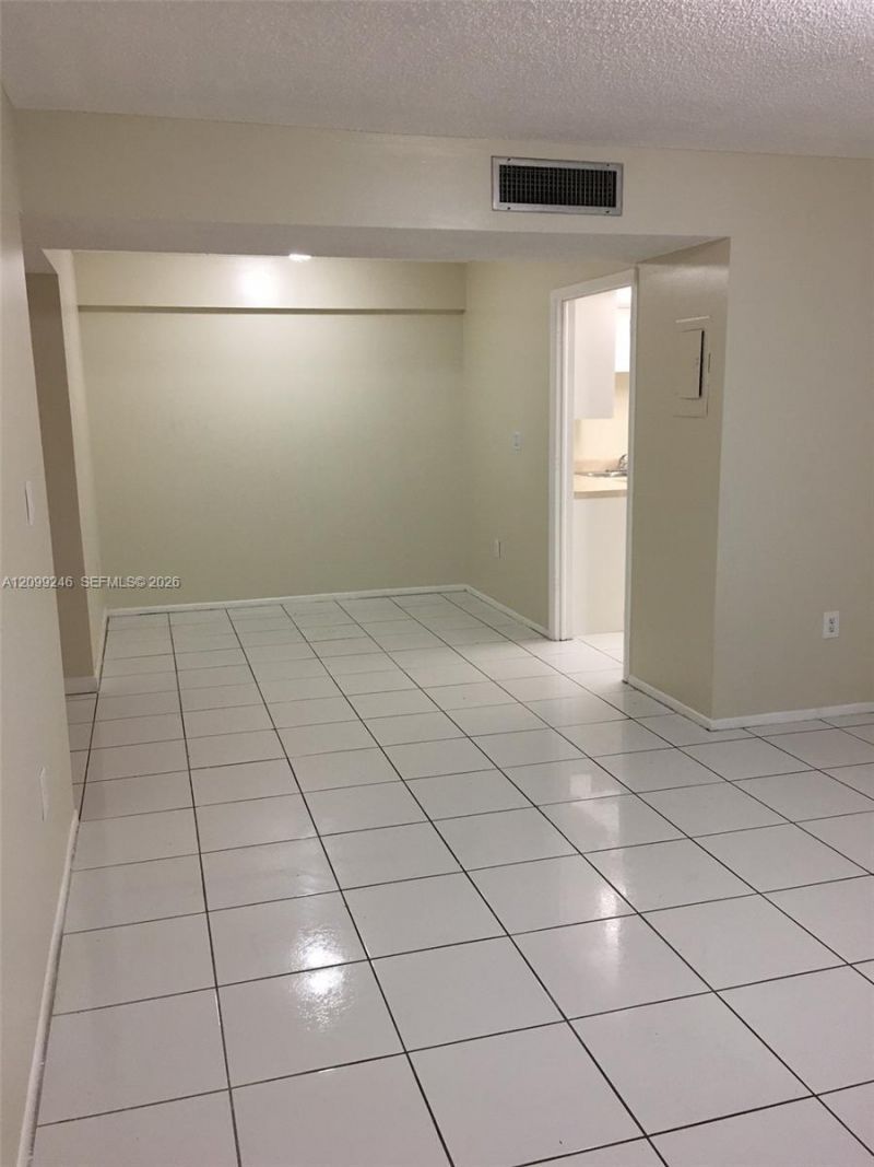 4170 Inverrary Dr , Unit 111, Lauderhill, FL 33319 Photo