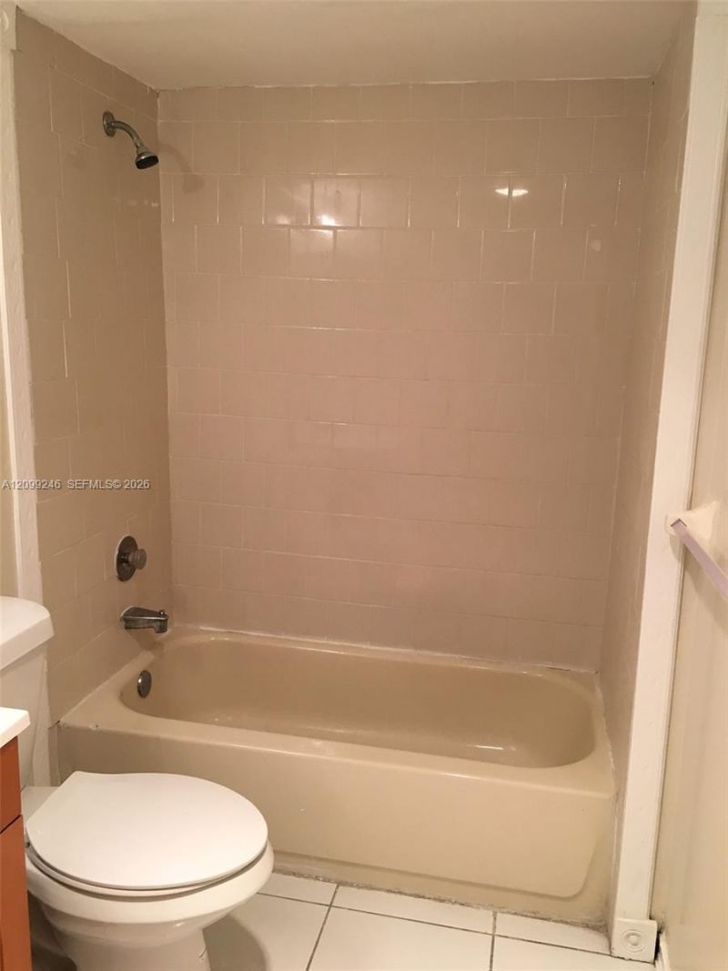 4170 Inverrary Dr , Unit 111, Lauderhill, FL 33319 Photo
