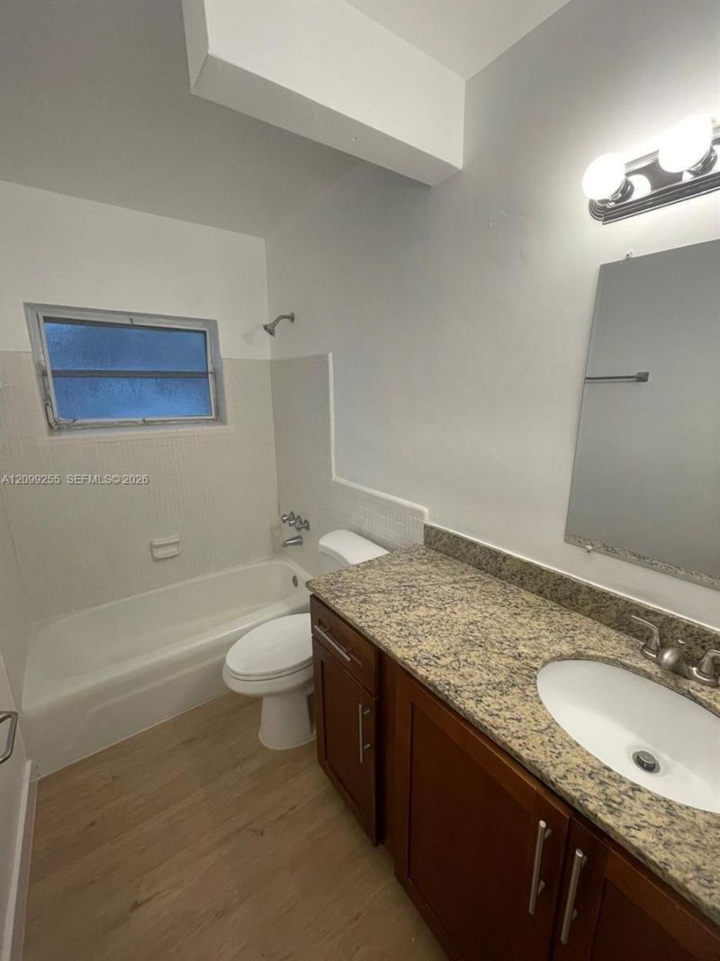 4986 SW 7th St , Margate, FL 33068 Photo