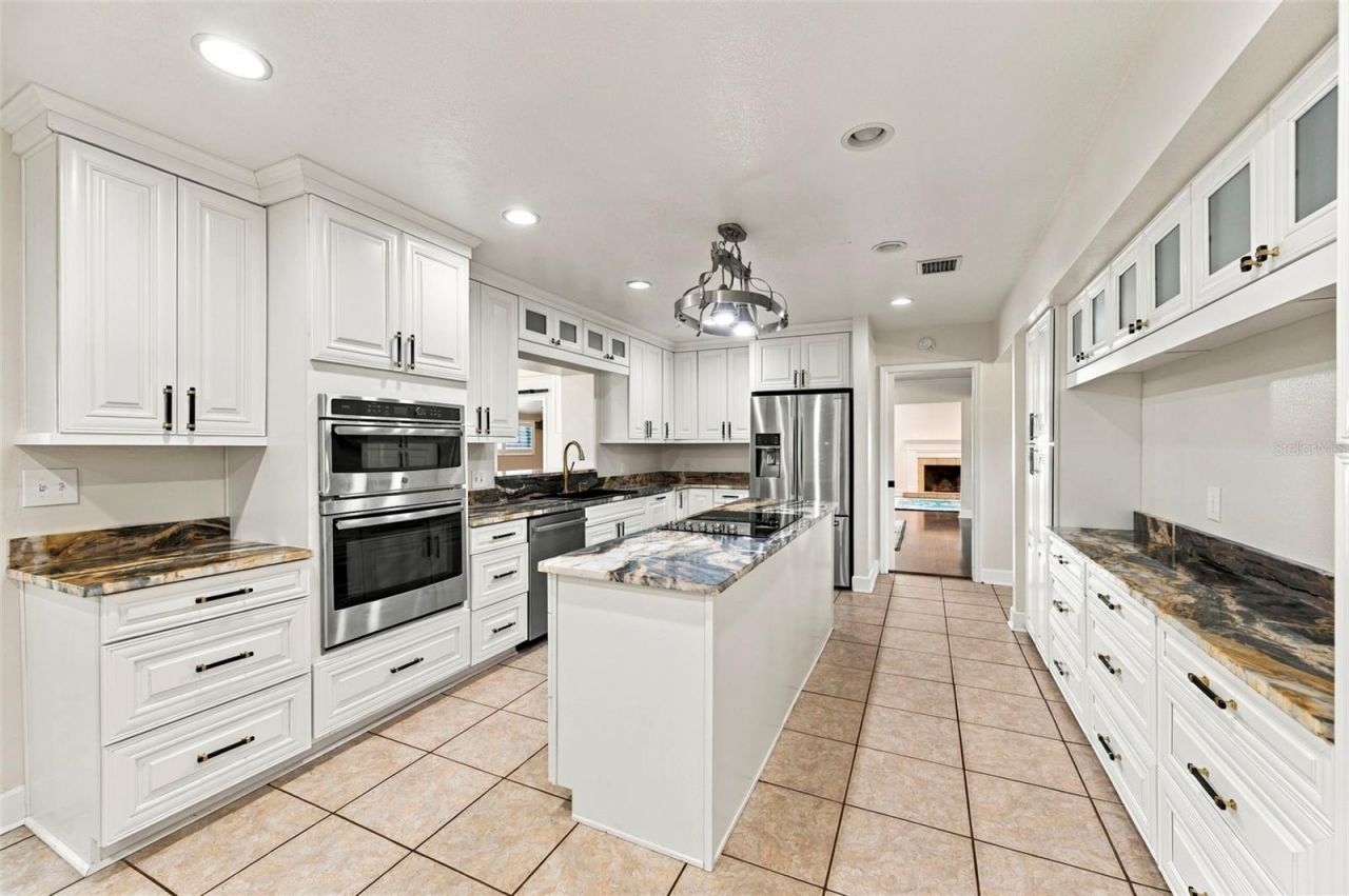 115 Hickory Creek Drive, Brandon, FL 33511 Photo