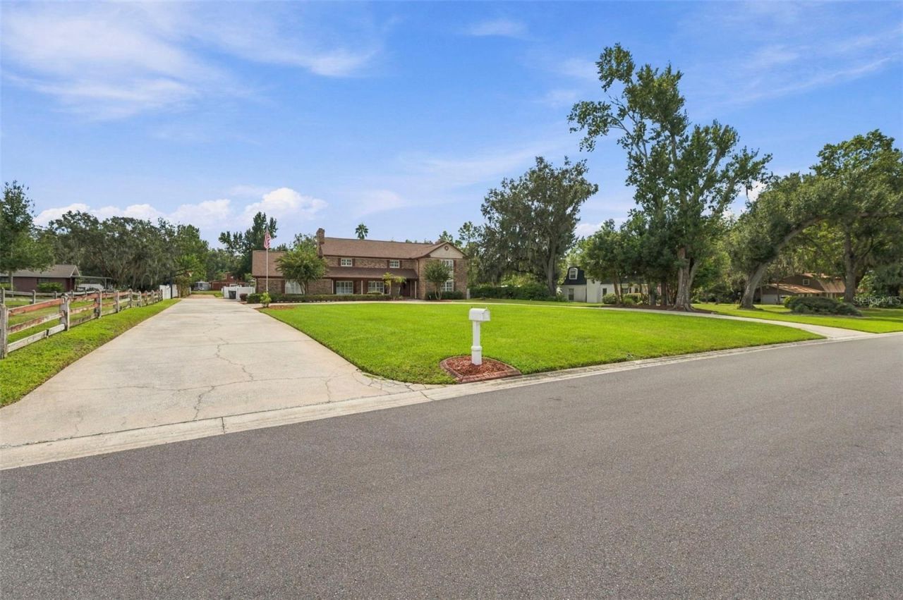 115 Hickory Creek Drive, Brandon, FL 33511 Photo