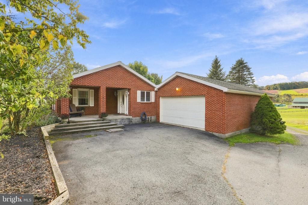 7 LITTLE POND LN, FROSTBURG, MD 21532