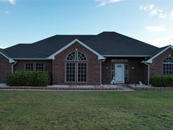 11990 Hill Country Circle, Ponder, TX 76259