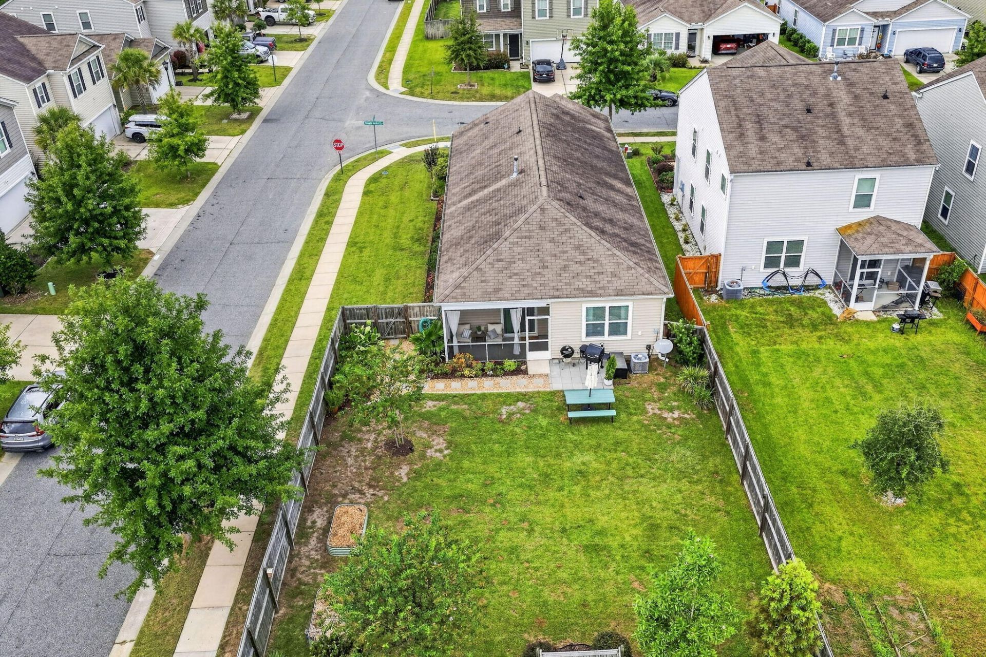 9718 Fanning Basket Lane Photo 40