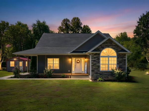 1017 Glendale Dr , Dickson, TN 37055