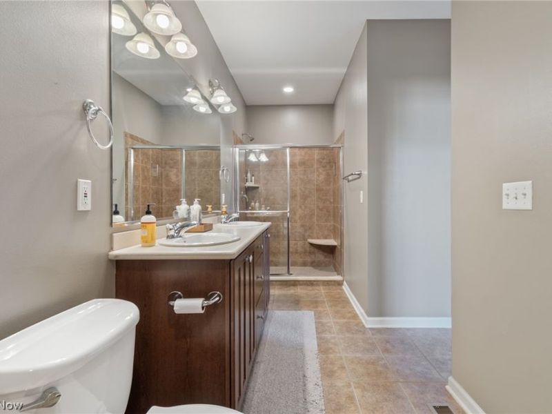 1499 Huntington Lane, Cleveland Heights, OH 44118 Photo 13