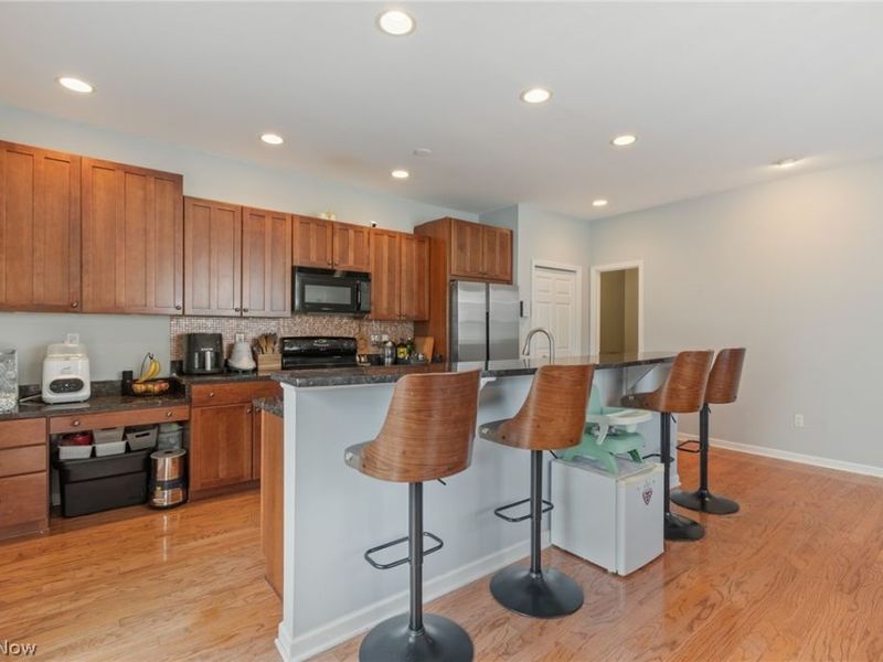 1499 Huntington Lane, Cleveland Heights, OH 44118 Photo 6