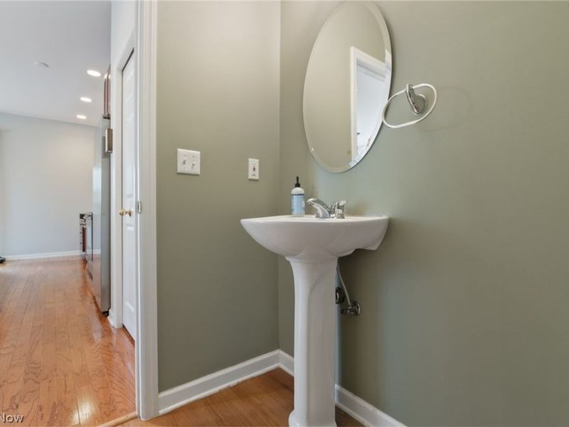 1499 Huntington Lane, Cleveland Heights, OH 44118 Photo 9