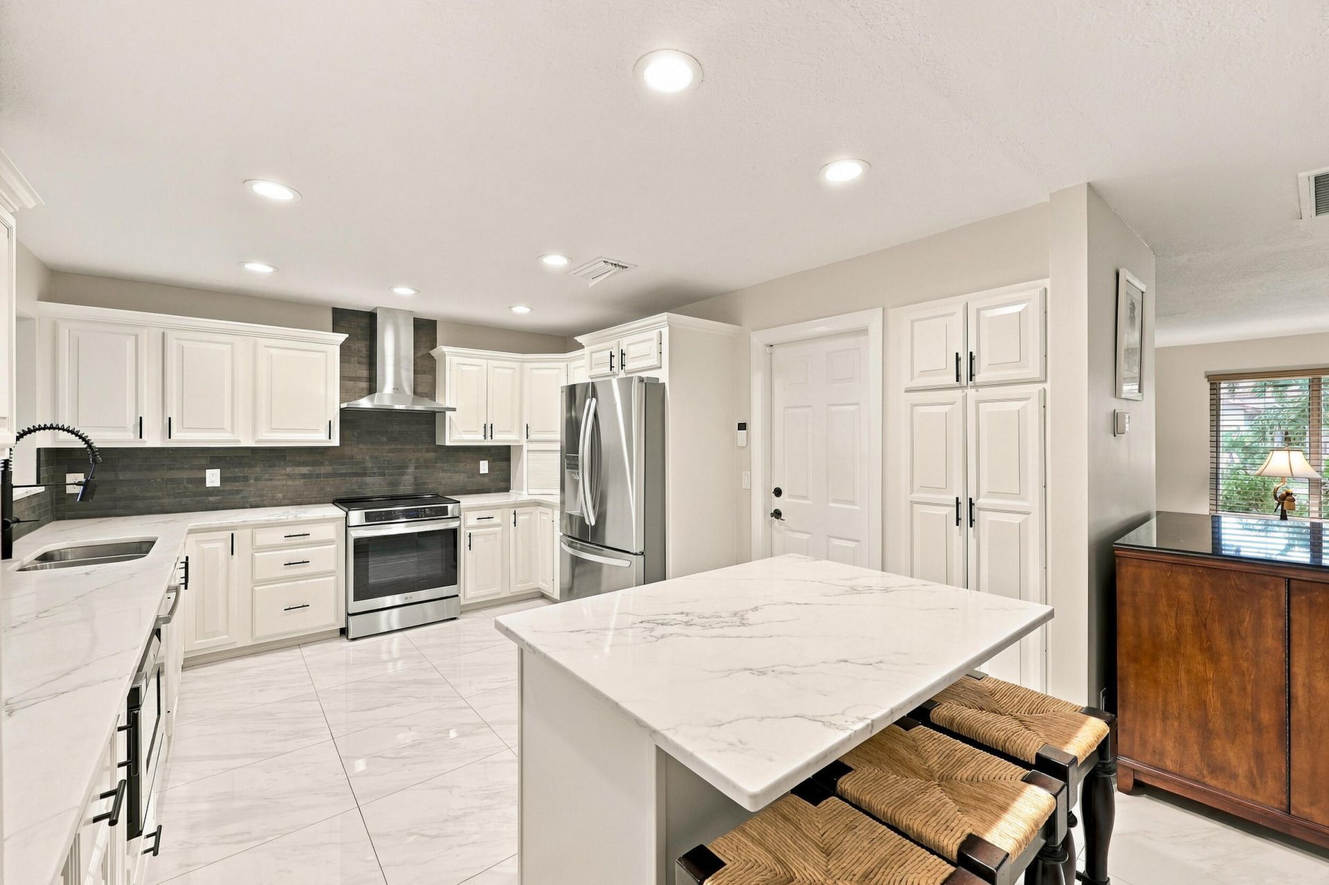3590 Lakeview Drive, Delray Beach, FL 33445 Photo