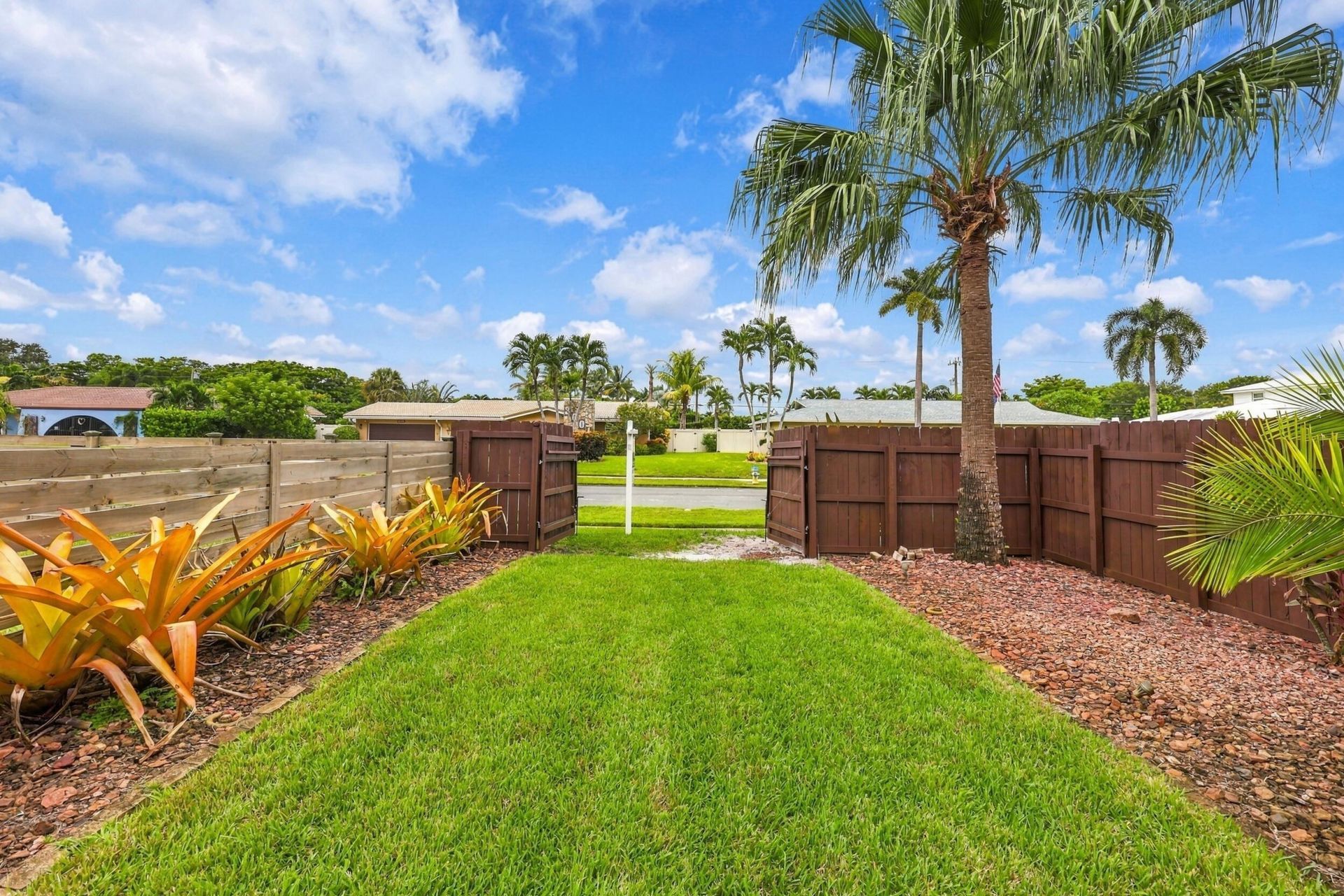 3590 Lakeview Drive, Delray Beach, FL 33445 Photo