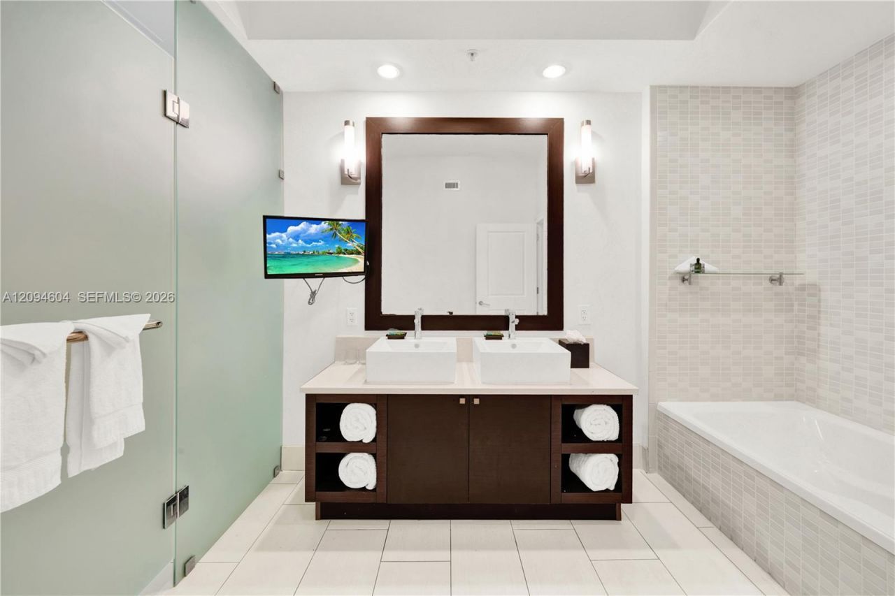 5300 NW 87th Ave , Unit 113, Doral, FL 33178 Photo