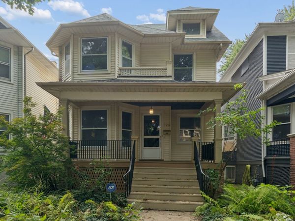 1435 W Glenlake Avenue , Chicago, IL 60660