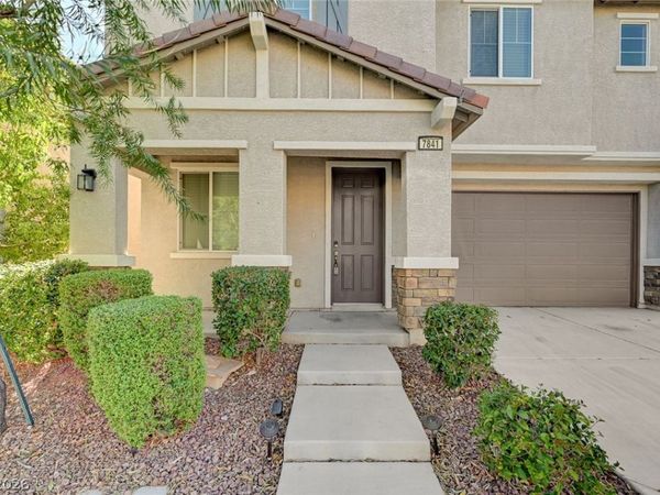 7841 Blue Lake Peak Street, Las Vegas, NV 89166