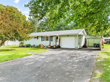 10 Ingersoll Drive, Fulton, NY 13069