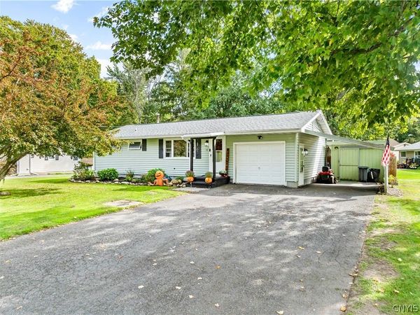 10 Ingersoll Drive, Fulton, NY 13069