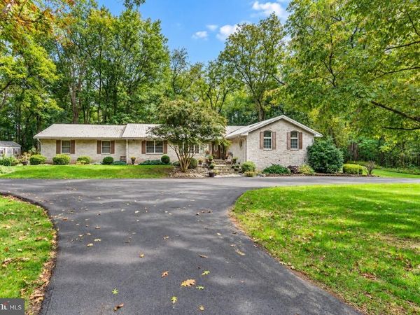 18110 COLLEGE ROAD , HAGERSTOWN, MD 21740