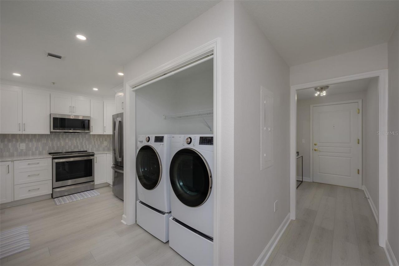 750 N Tamiami Trail , Unit 314, Sarasota, FL 34236 Photo
