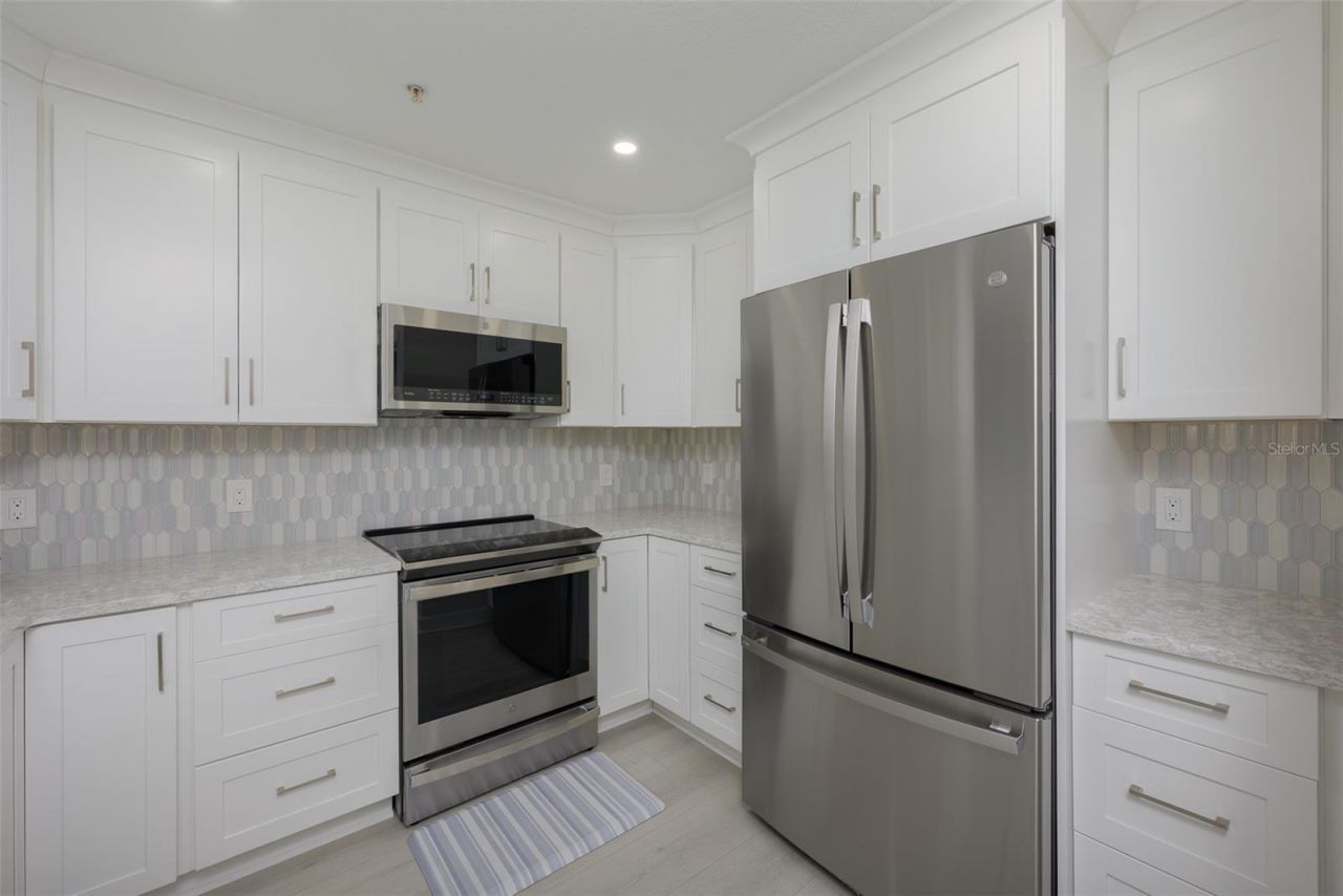 750 N Tamiami Trail , Unit 314, Sarasota, FL 34236 Photo